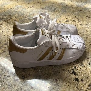 Kids Adidas Shell sneakers White and Gold